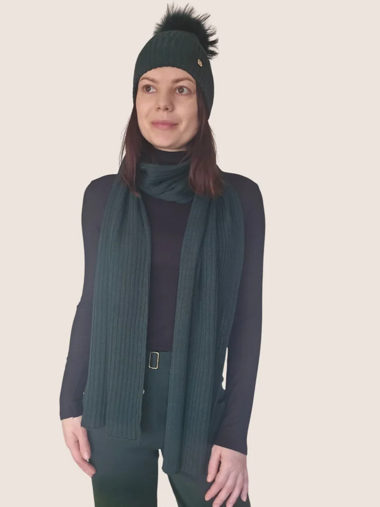 Megzta kepurė ir šalikas - merino vilna