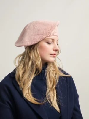 Megzta beretė "NIVES"