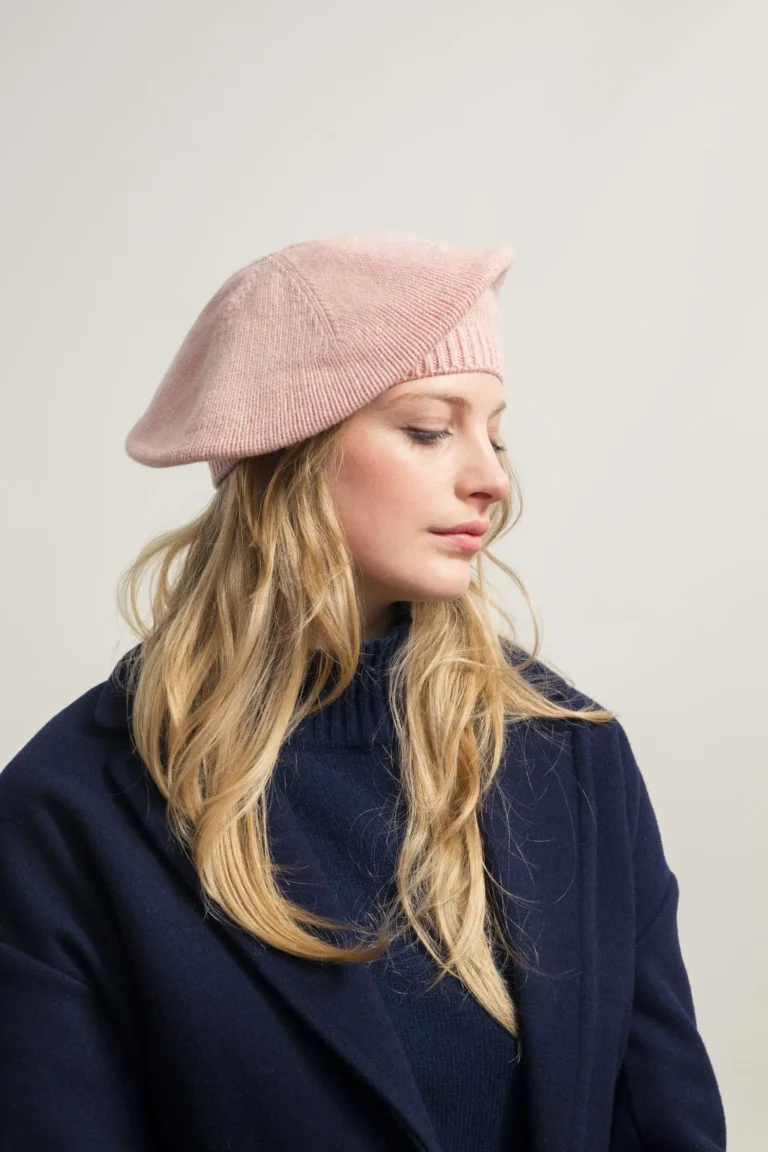 Megzta beretė "NIVES"